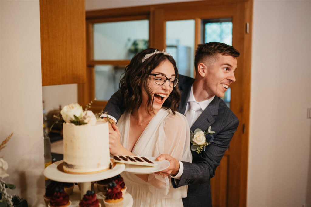 chata babí lom svatba krájení dortu