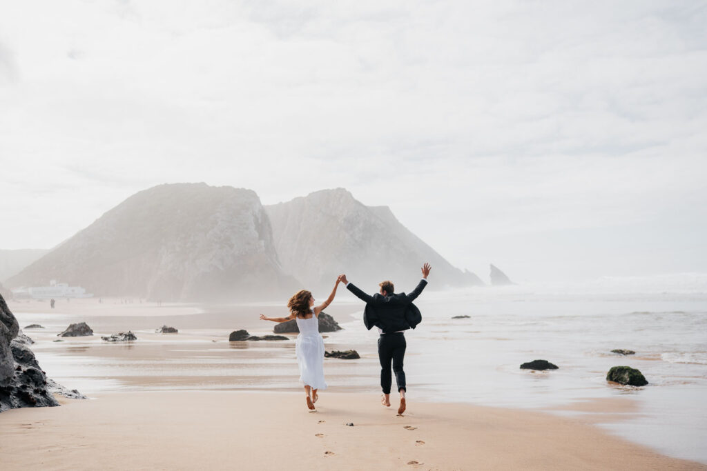 svatební focení v zahraničí, Portugalsko pláž pláž Praia da Adraga